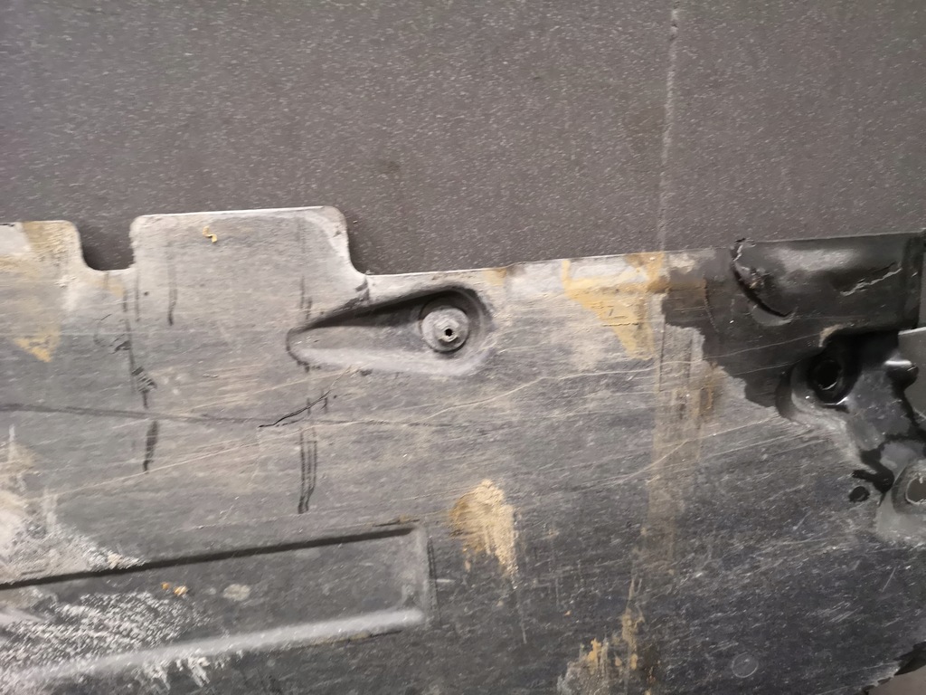 фото №16, Захист підвіска права audi a8 d3 4e0825206g