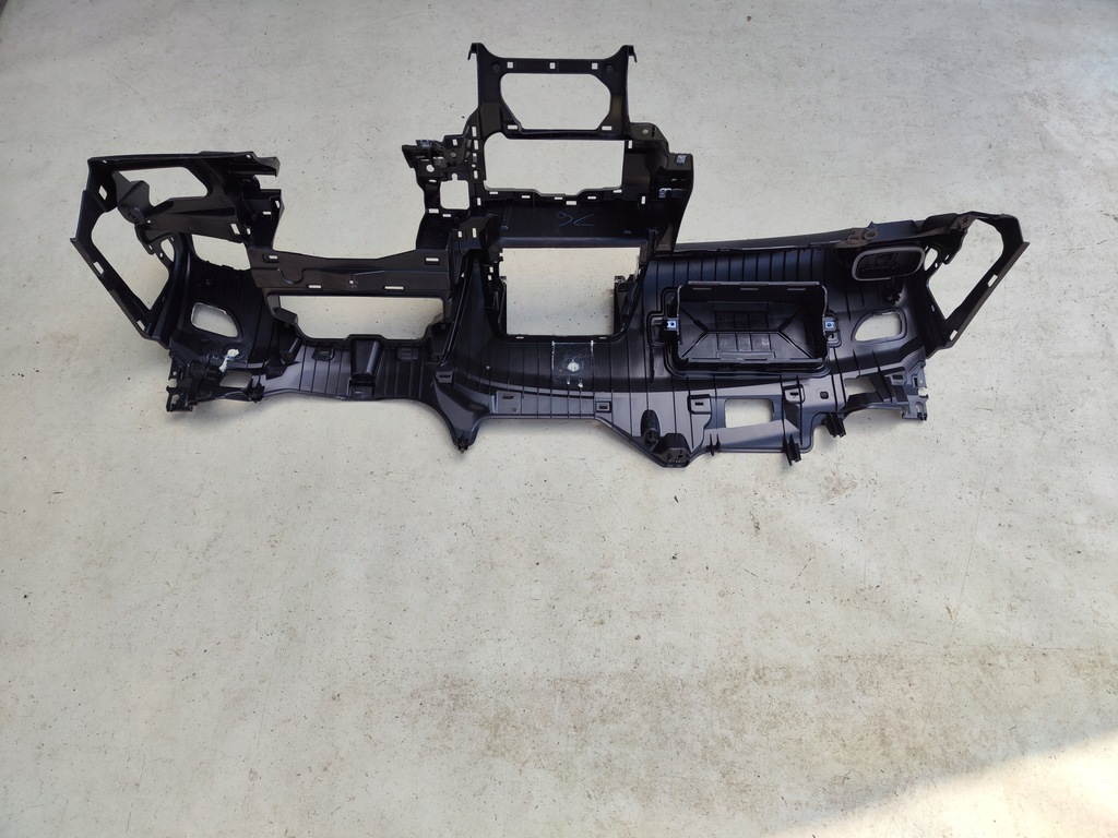 фото №8, Консоль приборная панель air bag приборная панель toyota yaris 4 iv 20- оригинал