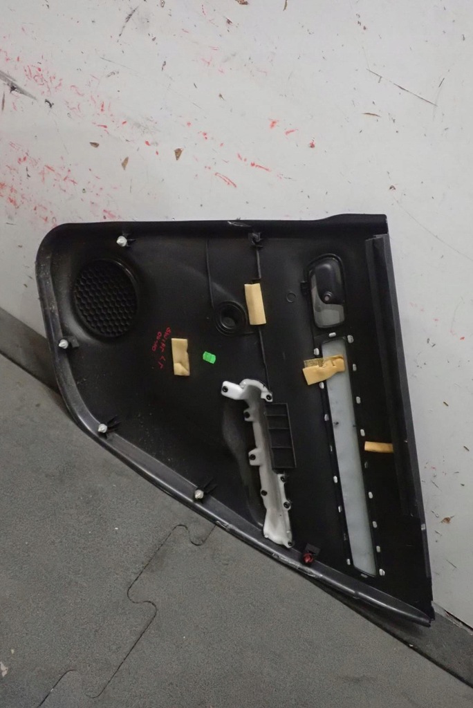 фото №4, Обшивка обивка дверь левый задняя suzuki swift mk6 2004-2010