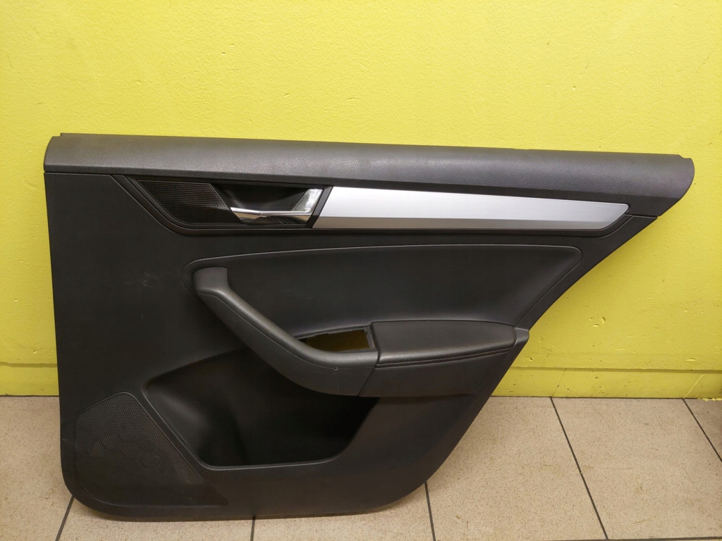 фото №1, Skoda rapid ii hb обивка дверь правый задняя 5jj886024