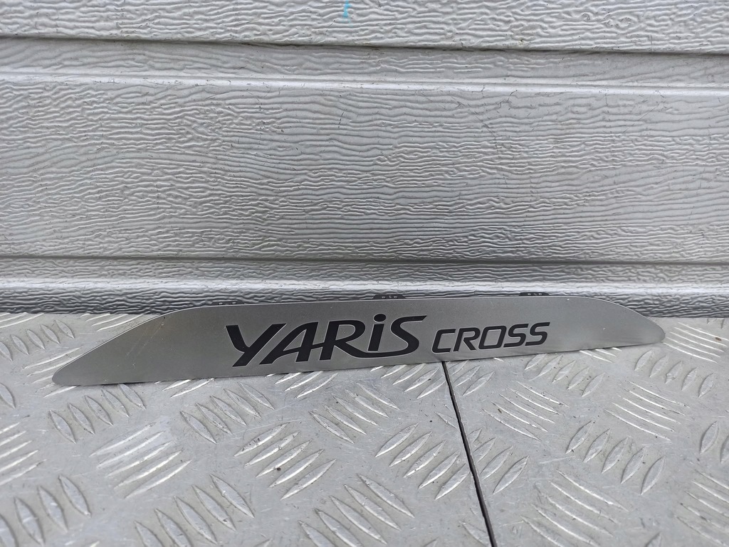 фото №1, Toyota yaris cross молдинг дверь правый задняя 75745-0d020