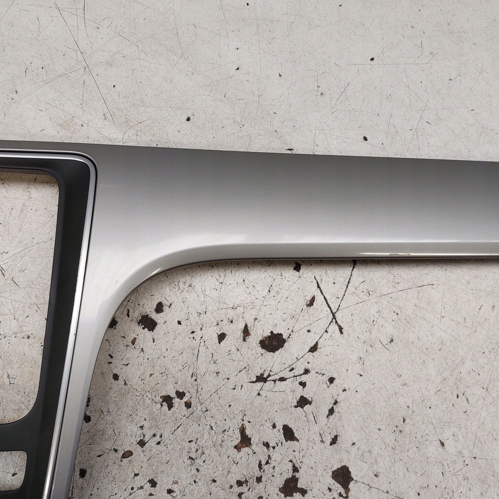 фото №6, Volkswagen passat b7 usa рамка радіо молдинг панель приладів середня 561857212d