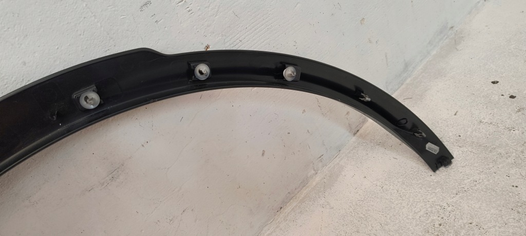 фото №11, Молдинг крила правий задня land rover discovery v l462