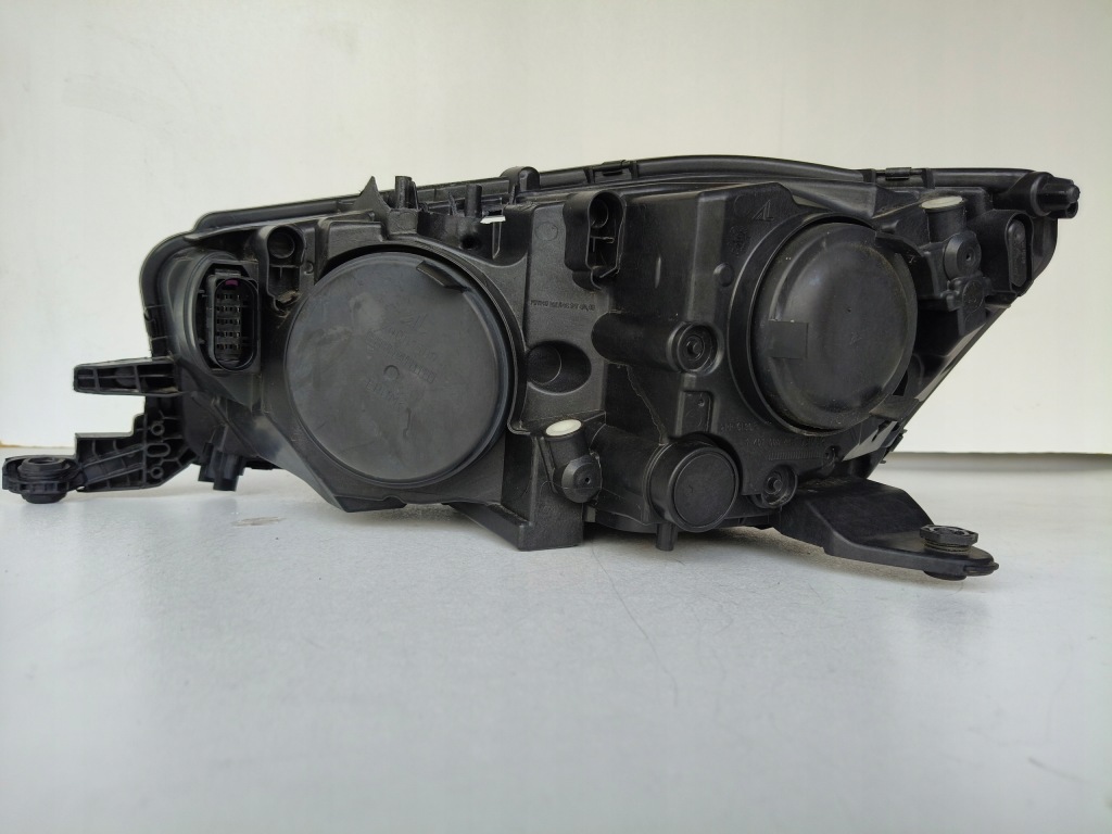 Фара правый  фара skoda fabia 3 3 6v 6v0 18- рестайлинг  led с Разборки