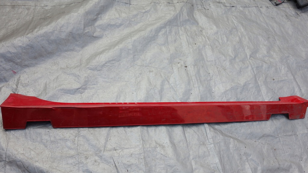 фото №1, Kia stinger 2018- накладка порог правая порог правый