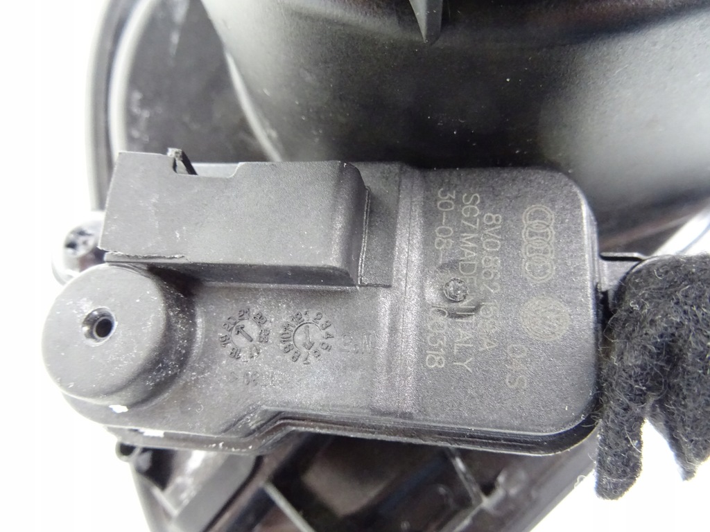 фото №9, Audi a1 ii 82a крышка заливной топлива 82a809906 ls9r