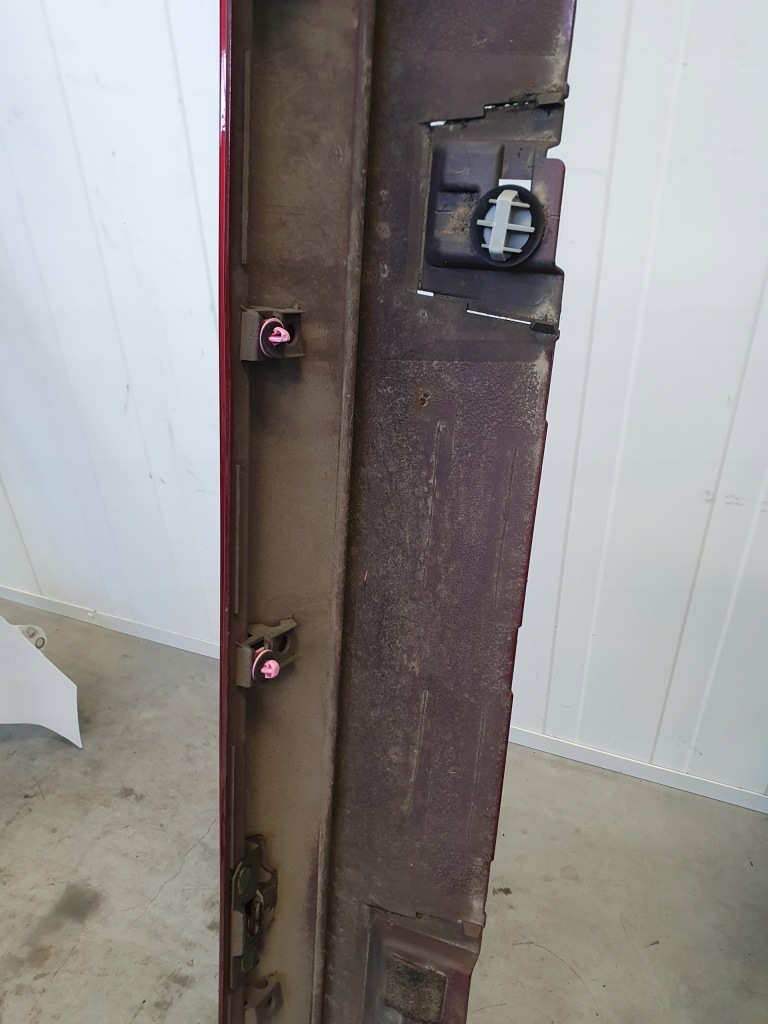 Mazda 3 2016-2019 рестайлинг  молдинг накладка порог правая порог правый  bcjh-51p40d Доставка