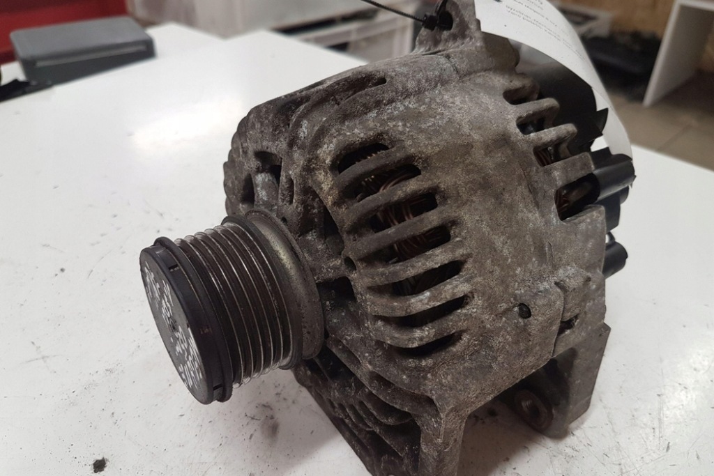 Генератор renault megane 3 хетчбек bz0_ tg11c069 1.5l дизель 78kw Зі Шроту