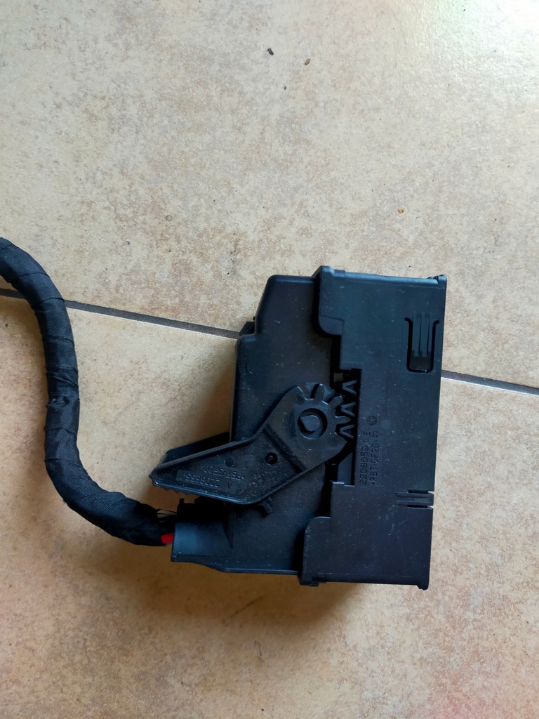 фото №1, Volvo v40 колодка модуль ad blue