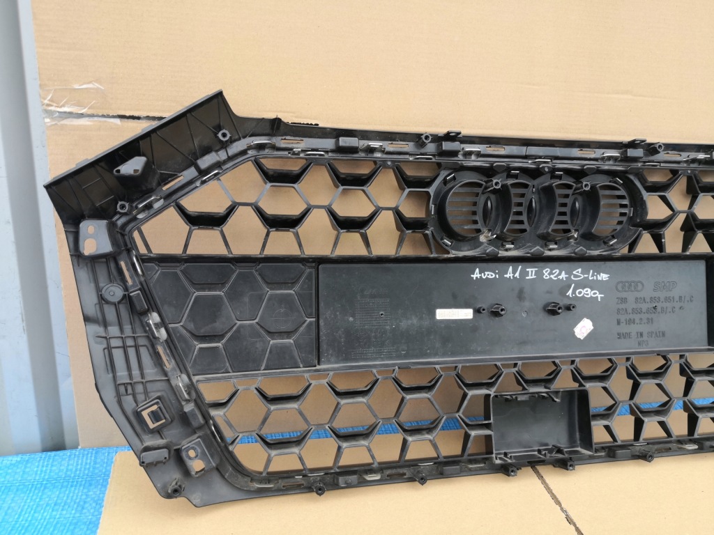 Audi a1 2 82a s line решітка радіатора решітка  радіатора Ціна