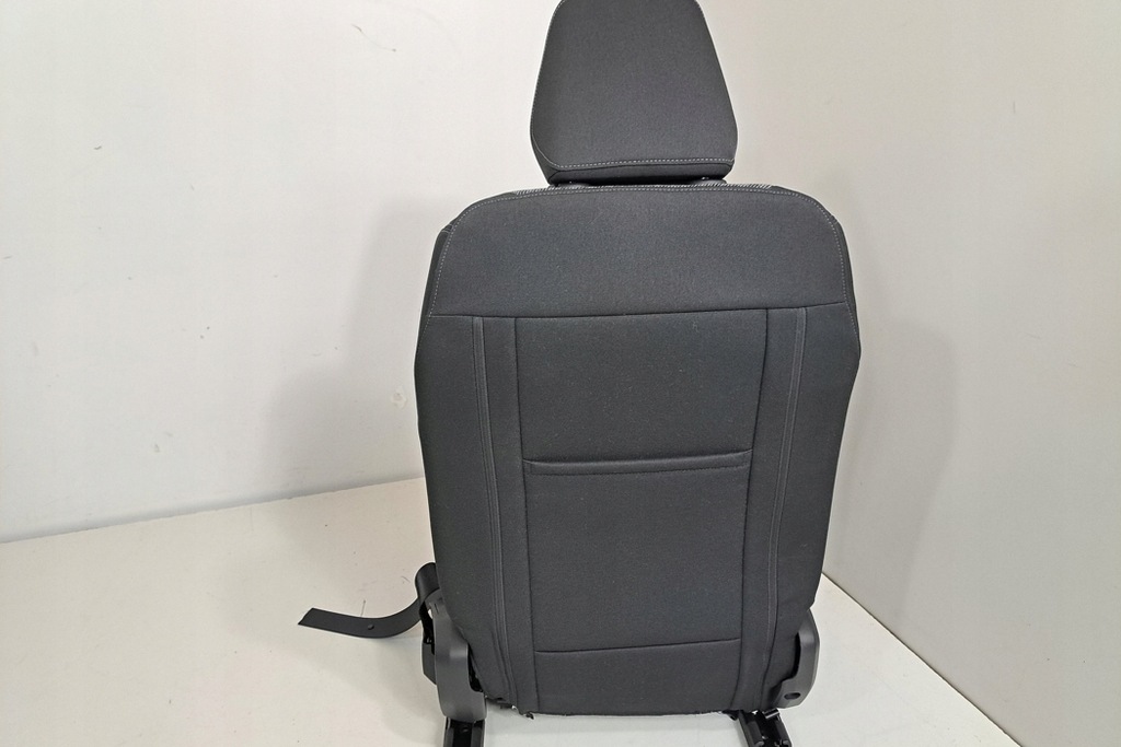 фото №11, Комплект сидений bmw 4 convertible g23, g83 5a1ca98 1.5l hybrid 2022