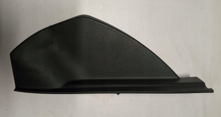 фото №1, Mercedes 166 защита боковая консоли левая корпус заглушка a1666808503