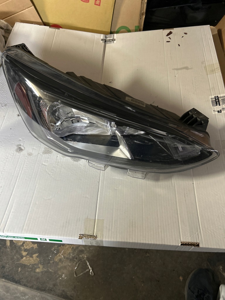 Купити Ford focus mk4 фара правий led mx7b-13e014-cc