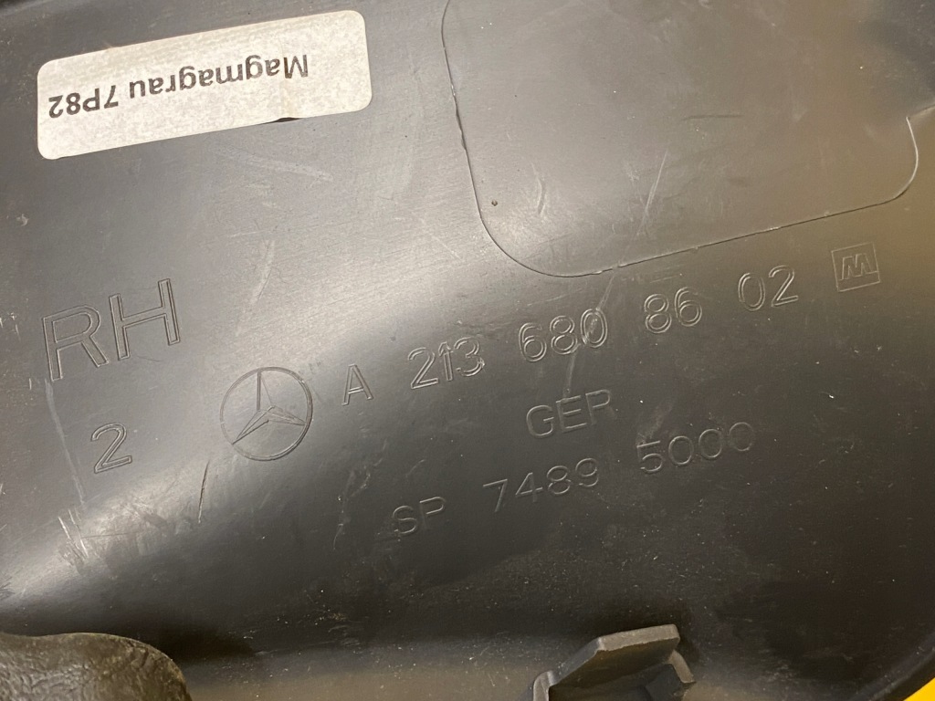 Захист заглушка стійка правий задній mercedes w257 w213 Оригінал