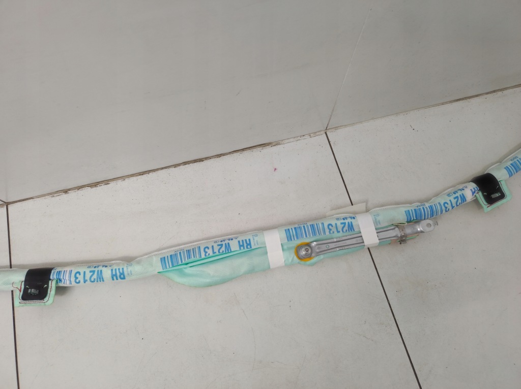 Шторка безпеки права mercedes e klasa w213 213 sedan Зі Шроту