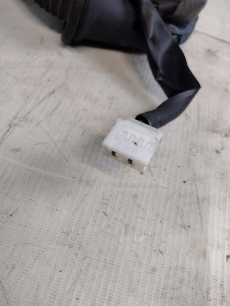 фото №4, Электропроводка дверь правый перед toyota prius ii 08r.