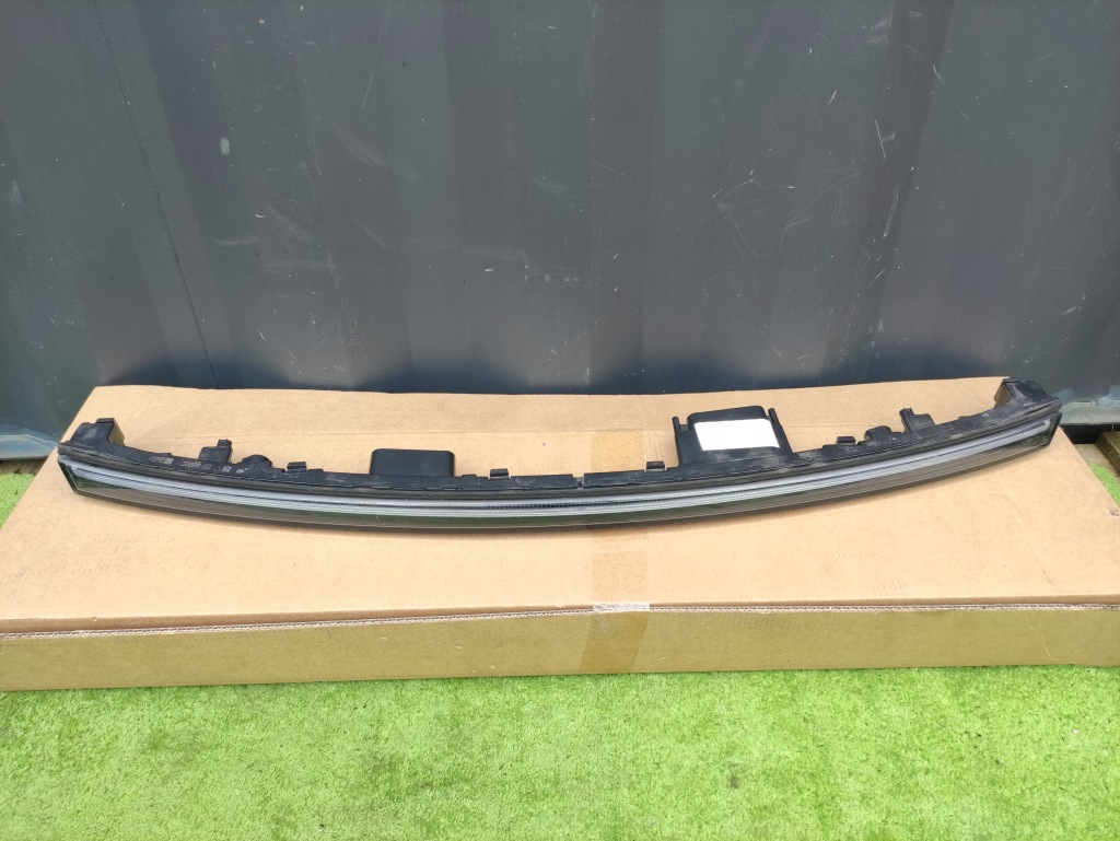 фото №1, Mercedes eqb eqa w243 накладка лампа передня перед drl