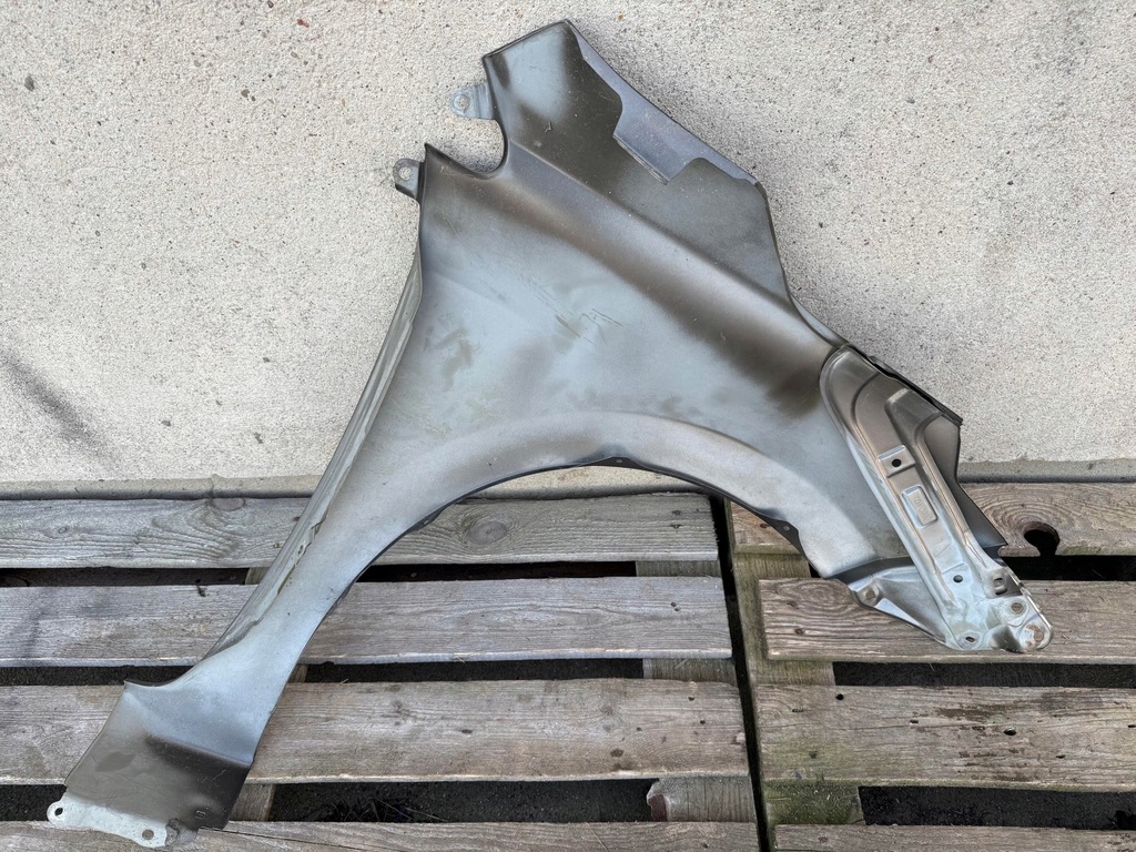 фото №6, Крыло перед передний левый toyota corolla e16 2013- bardzo хороший оригинальный