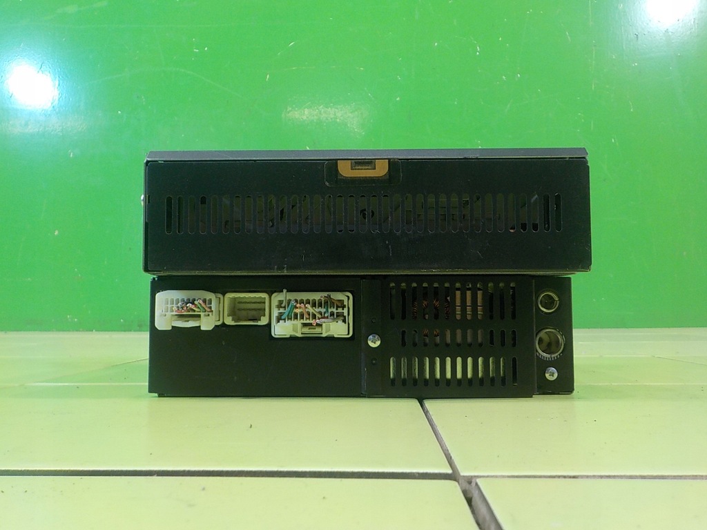 фото №5, Toyota prius ii 1.5 vvti aut 09r hb 5d радио 86120-47240