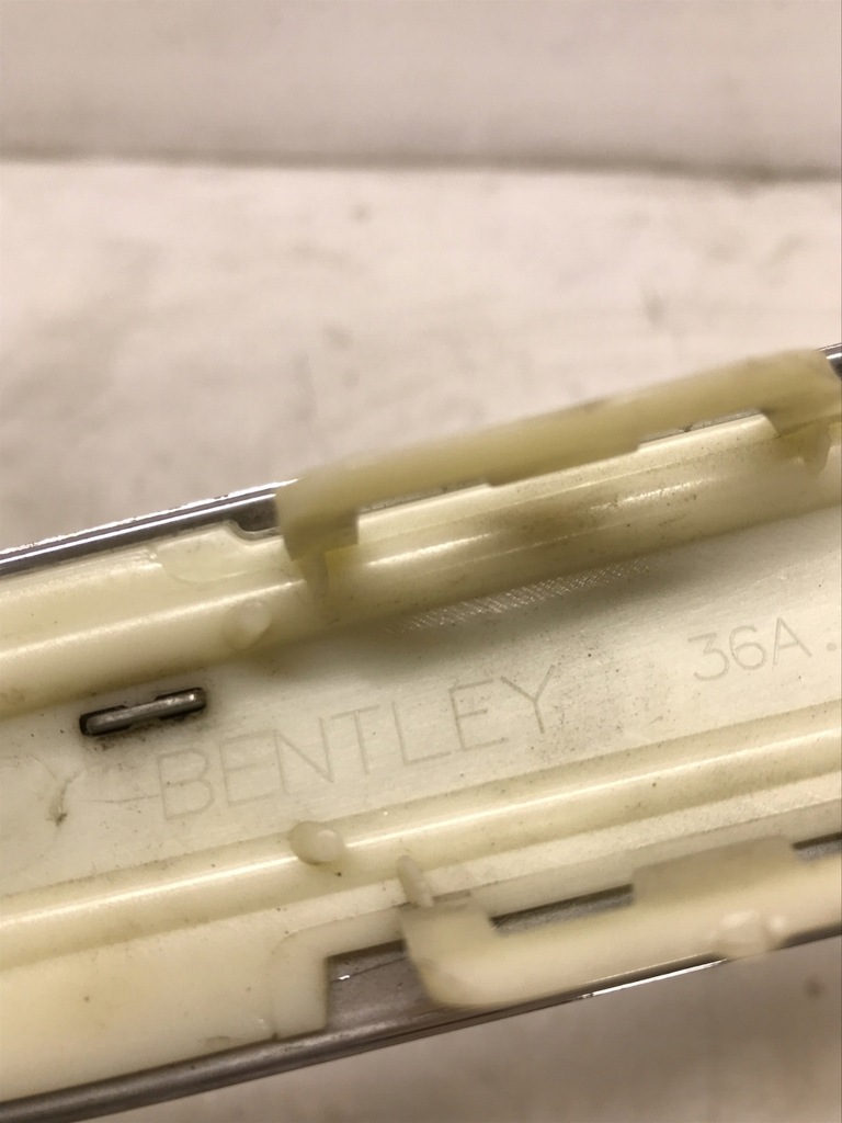 фото №11, Bentley bentayga молдинг хром бампера задняя левая