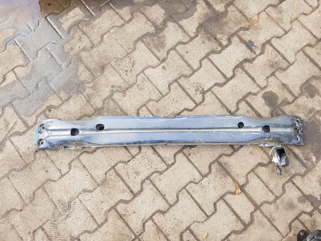 фото №1, Volvo v40 2 ii 12r- балка бампера перед