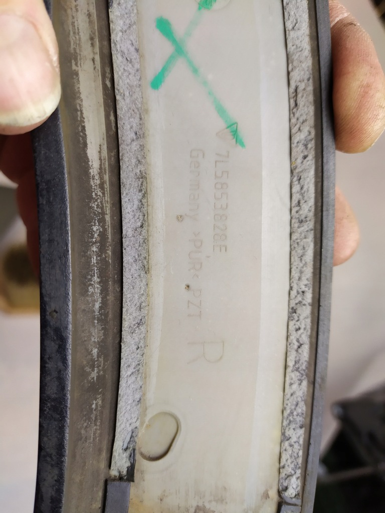 фото №8, Молдинг крила права porsche cayenne gts lift