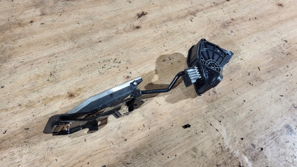 фото №10, Педаль газу потенціометр honda civic viii 8 ufo hb 5d 1,8 europa