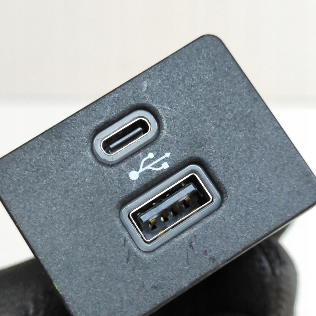 фото №6, Ford mustang mach-e 2023 разъём / соединитель usb