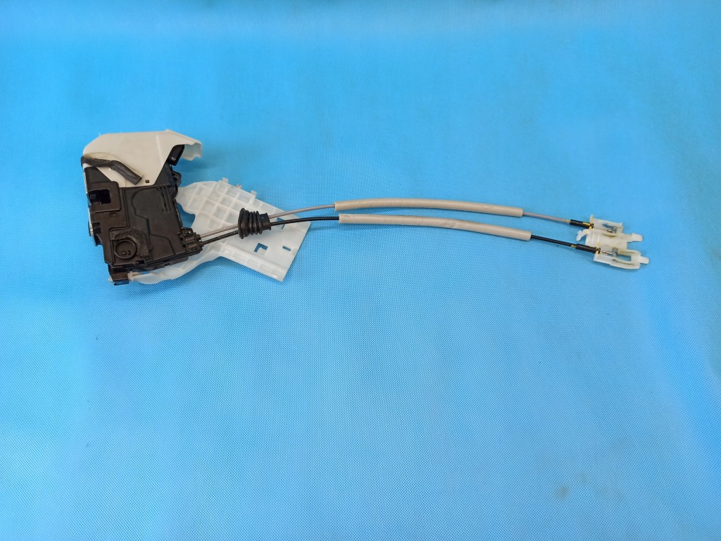 фото №1, Hyundai santa fe 4 iv 2.0crdi 185km 4x4 2020 r замок дверь левый задняя