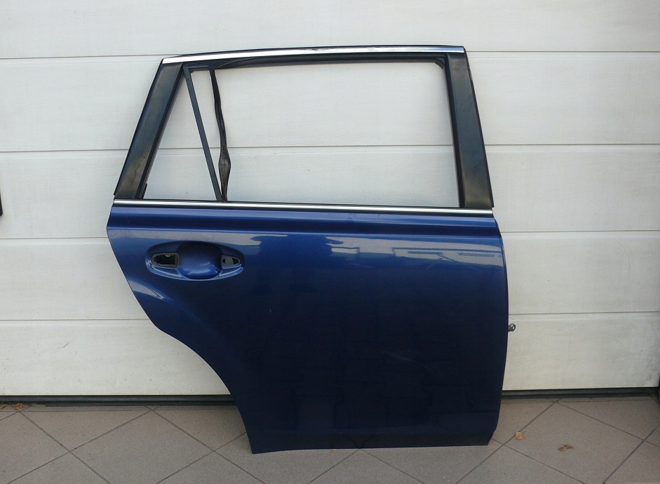 фото №1, Двері правий задня subaru legacy v 5 e8h kombi