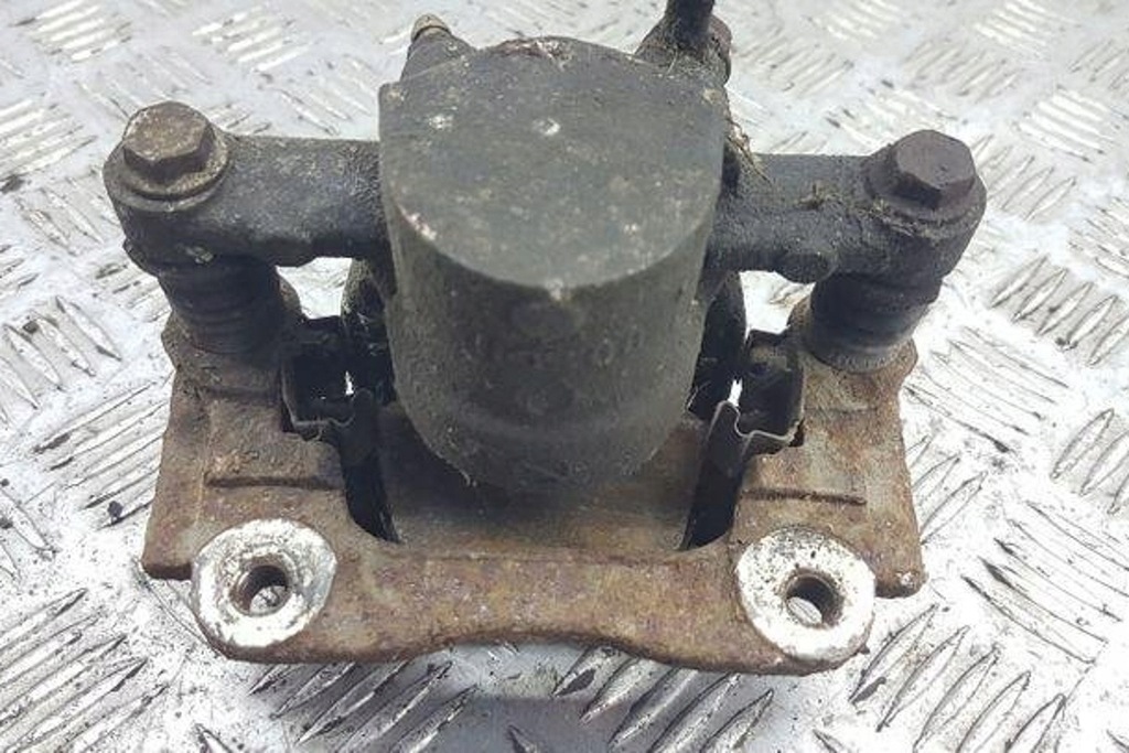 фото №7, Суппорт тормозной задний левый toyota corolla verso _e12_ y01339 2.2l дизель