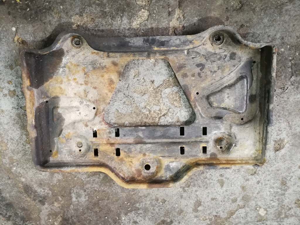 фото №1, Основа акумулятор mercedes w201 190e 200