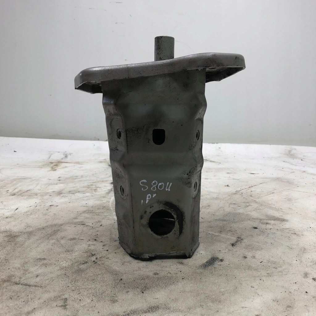 фото №11, Volvo v70 iii 08r кронштейн зона деформации правое перед