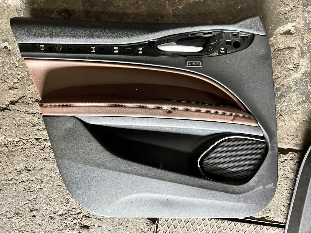 фото №1, 78 alfa romeo stelvio обшивка двері передній лівий