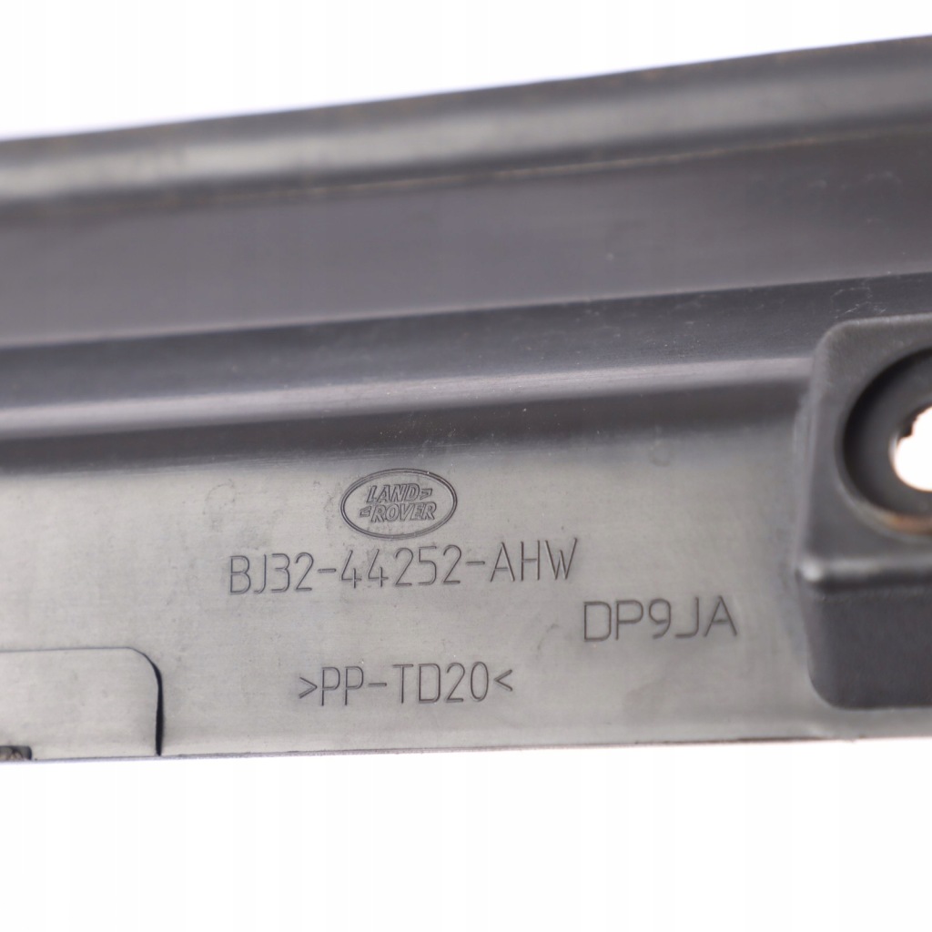 Range rover evoque l538 накладка накладки кришки багажника верхній bj32-44252-ahw Ціна