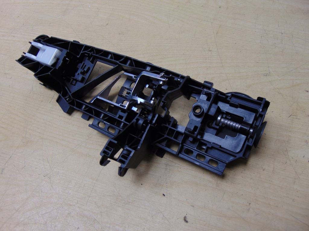 фото №11, Кронштейн кронштейн ручка правий задня mercedes w205