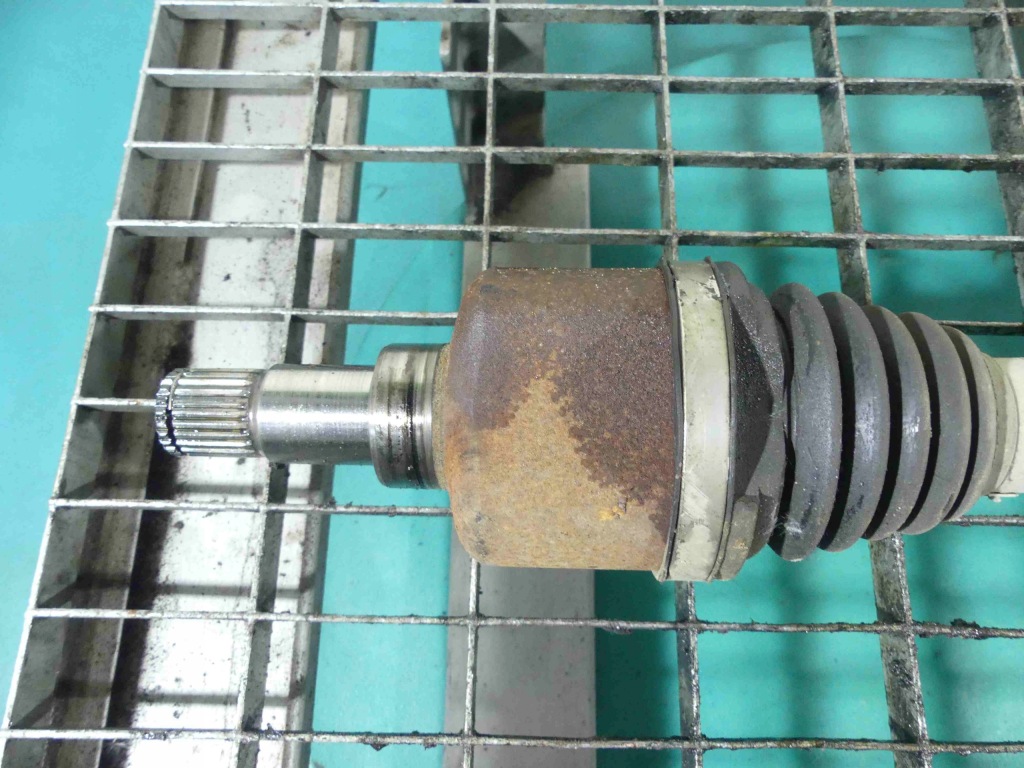 Приводной вал левая ford focus mk3 1.0 ecoboost 2015r Доставка