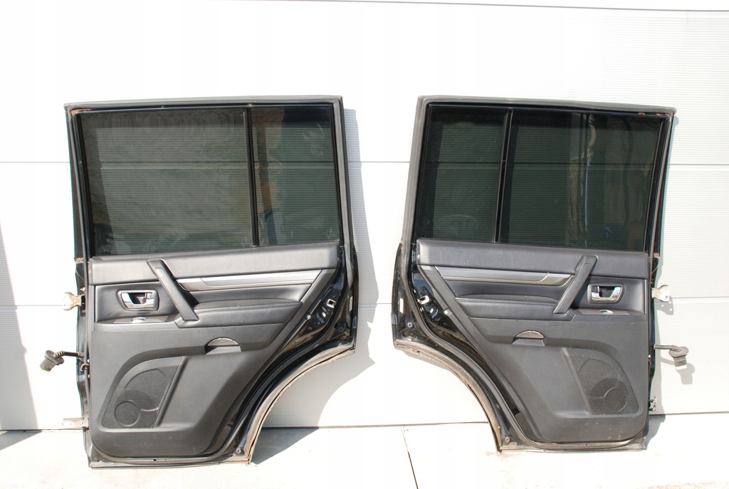 фото №10, Mitsubishi pajero 4 iv 5d 06- дверь p / l задняя