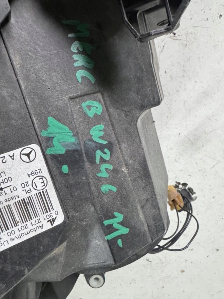 Купити Фара ліва перед mercedes b w 246 11-