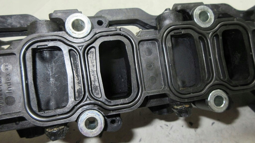 фото №9, Audi a8 d3 4.0 tdi правый коллектор всасывающий 057129712aa