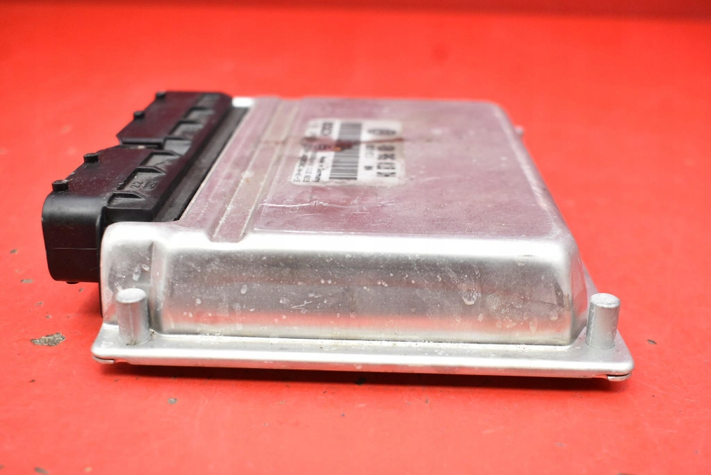 фото №7, Блок управления двигателя 4b0906018dh 0261207928 skoda superb 1 i 1.8t 150 km 01-06