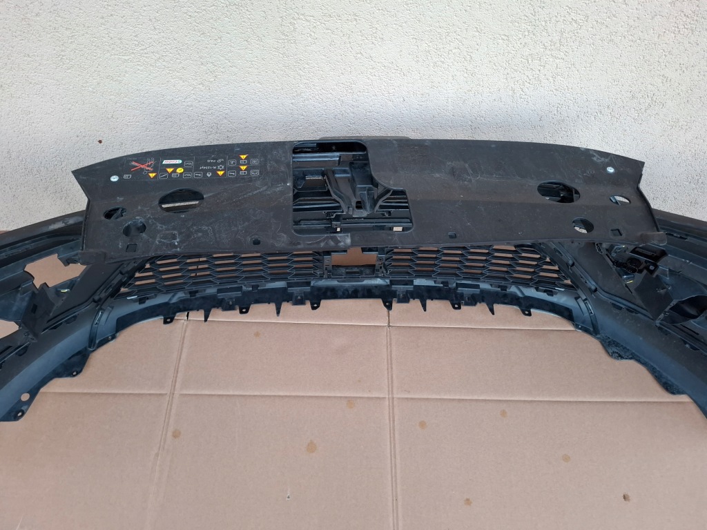 фото №13, Бампер перед dacia sandero stapway iii pdc оригінал гарний стан