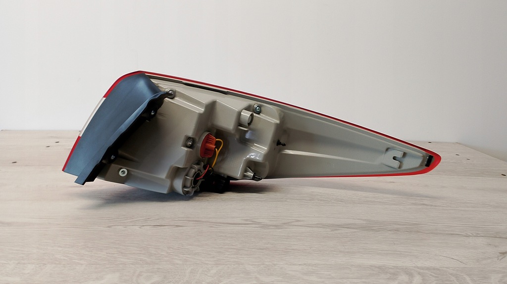 фото №5, Hyundai ix35 lift ліва лампа задня задня led ładna led