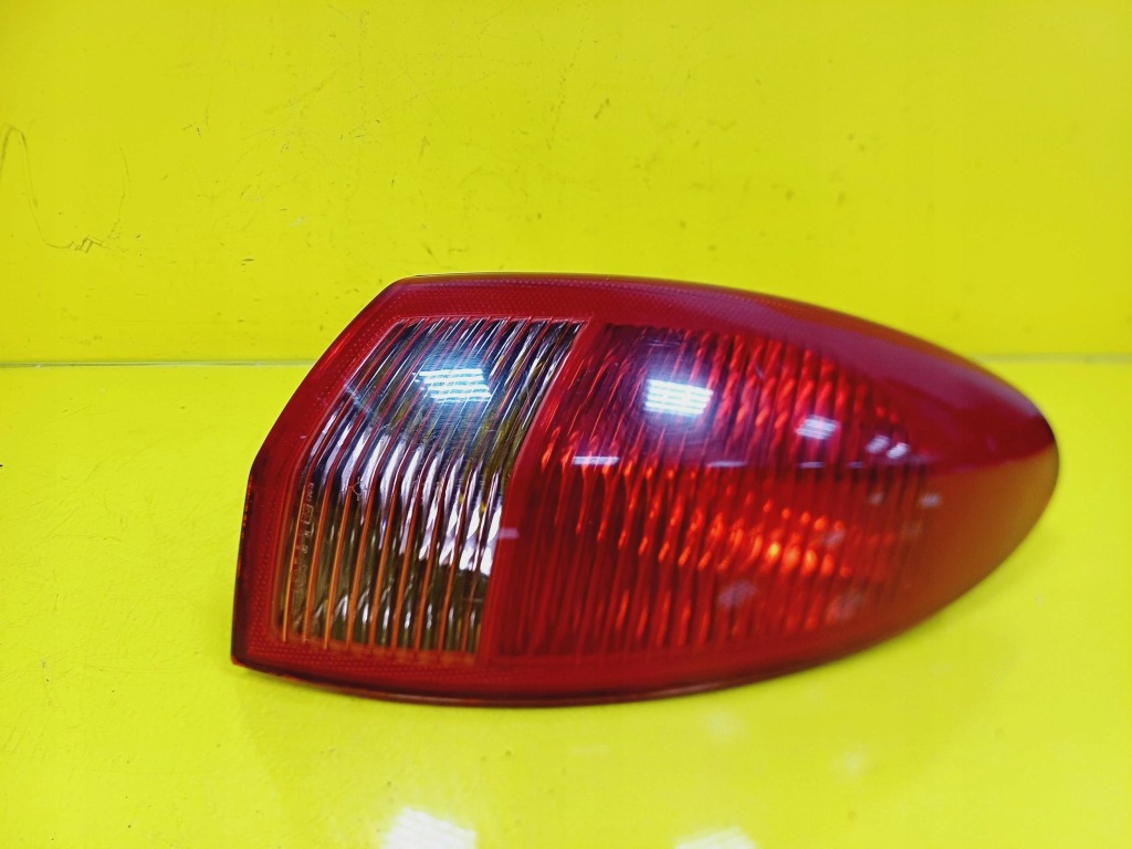 Купити Лампа правий задній alfa romeo 147 46556347 nr787