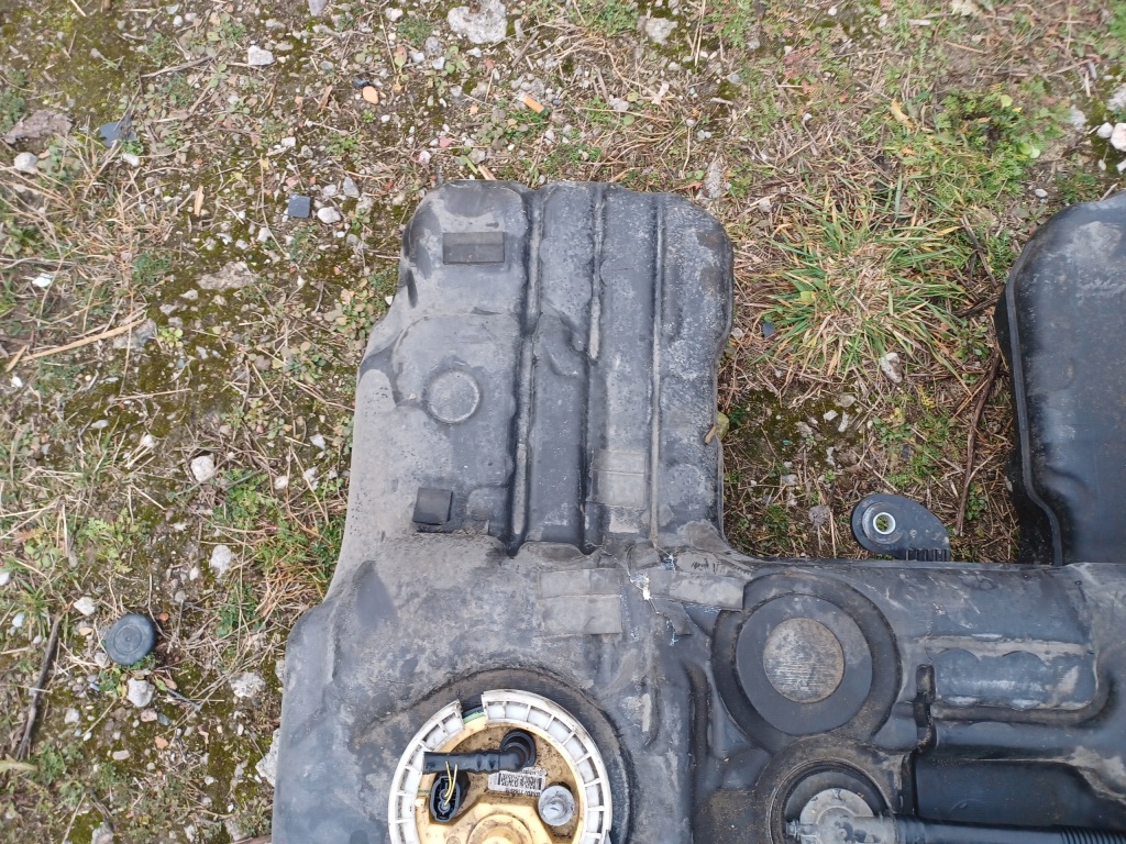 Бак пального bmw x5 e70 x6 e71 15924511 дизель Недорого