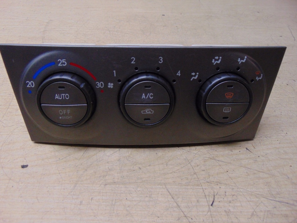 фото №1, Панель управление обдув subaru forester ii 03- eu