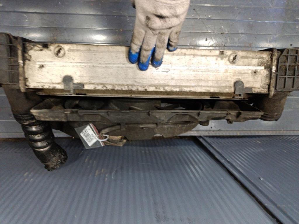 Bmw seria 1 e87 2.0d n47 118d комплект радіатор 780199301 в Україні