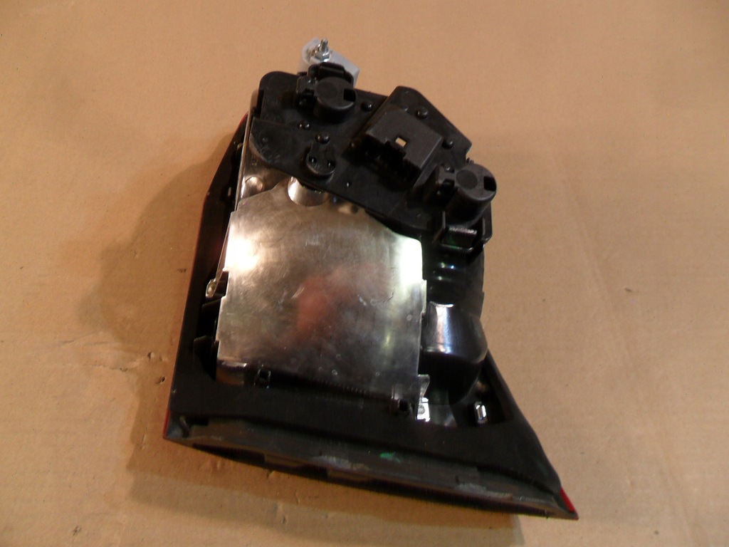 фото №14, Bmw 2 f45 лампа задняя левая w крышка 7311041-10