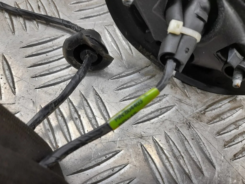 фото №10, Dodge challenger 5pe55gw7ac перед левая зеркало