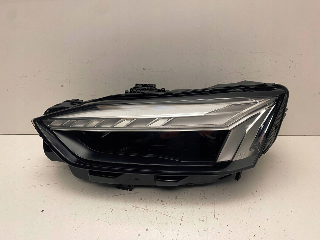 фото №1, Audi a5 8w6 full led matrix lift комплектна ліва лампа 8w6941039